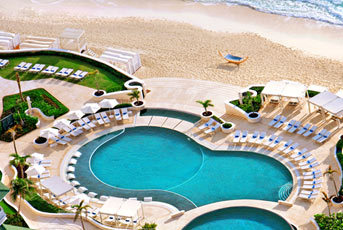 Le Meridien Cancun Pool Aerial Shot