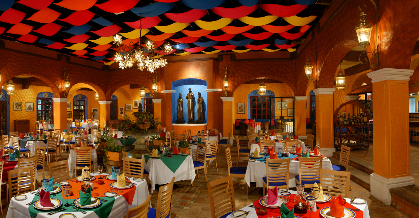 NH Krystal El Mortero Restaurant Interior