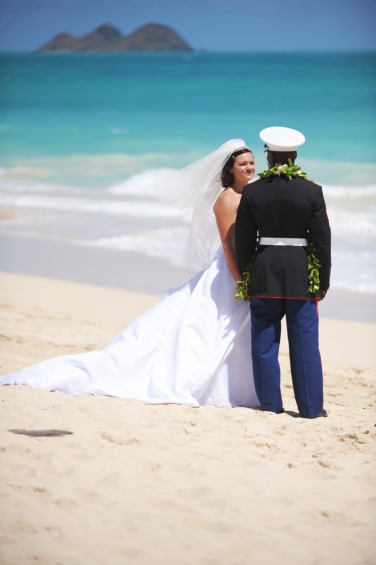 Oahu weddings Waimanalo Beach Cottages Getting married at Waimanalo 